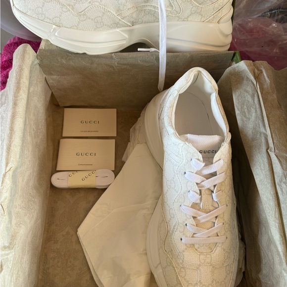 Gucci mens white Sneakers - Picture 4 of 7